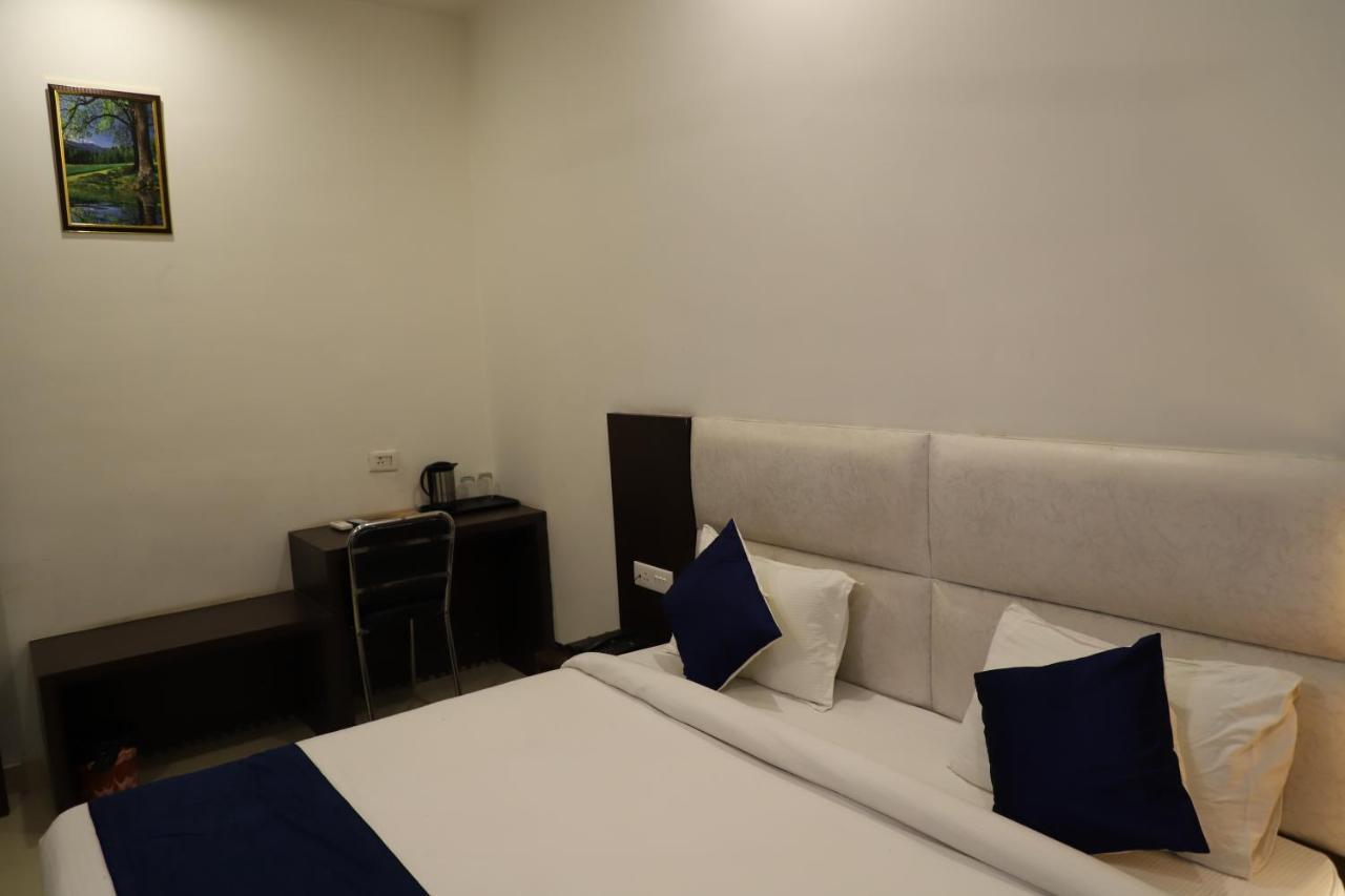 Hotel Dream Comfort 아그라 외부 사진